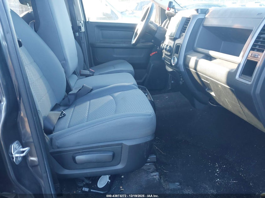 VIN 1C6RR6KM2HS741712 2017 RAM 1500 TRADESMAN  4X2 "57" BOX
