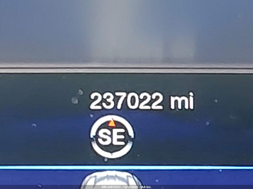 2015 Chrysler 200 C VIN: 1C3CCCCB0FN533727 Lot: 43973331