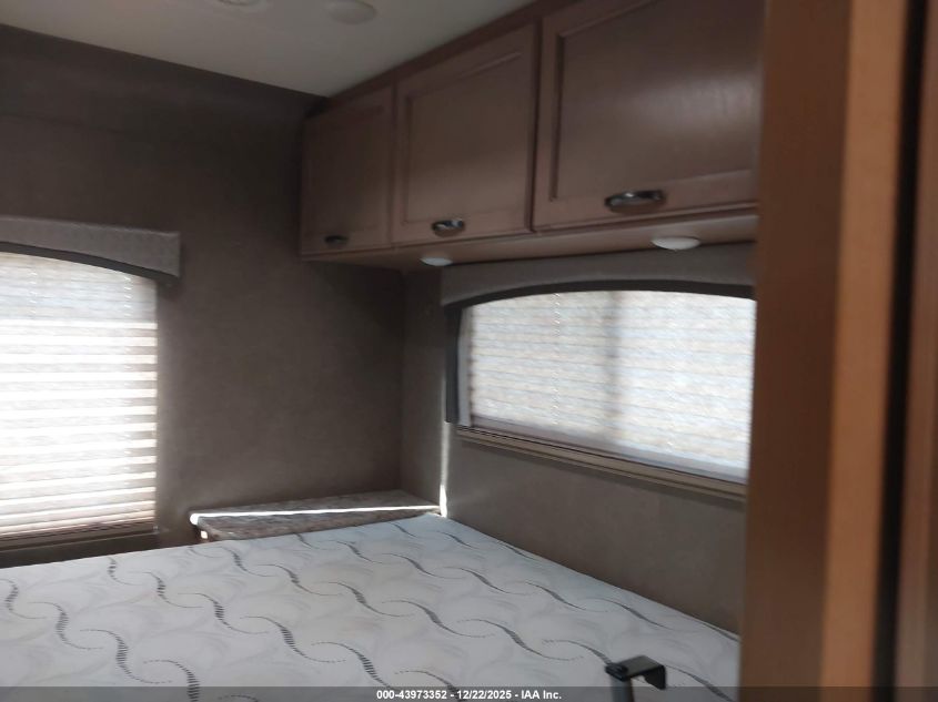 2019 Ford E-450 Cutaway VIN: 1FDXE4FSXKDC29180 Lot: 43973352