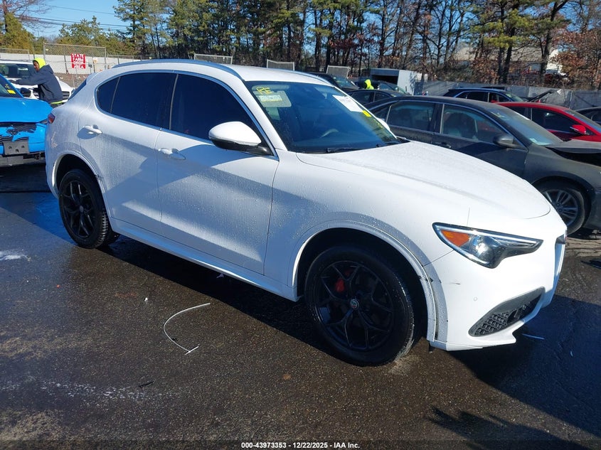 2020 Alfa Romeo Stelvio Ti Awd
