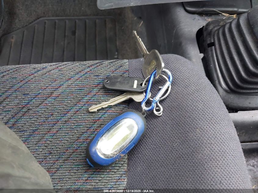 1998 Toyota Rav4 VIN: JT3GP10V7W7031648 Lot: 43973448