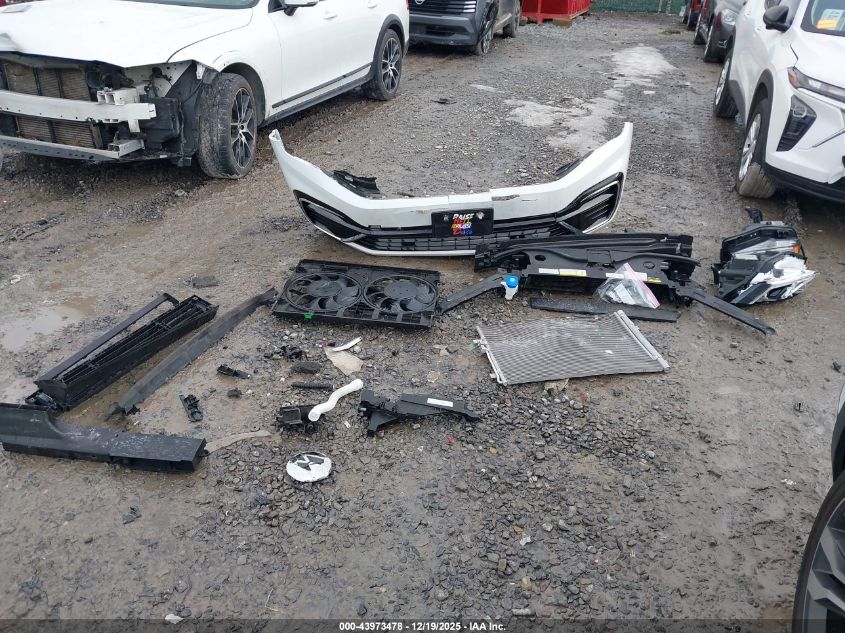 2022 Volkswagen Atlas Cross Sport 3.6L V6 Sel Premium R-Line VIN: 1V2FE2CA0NC228676 Lot: 43973478