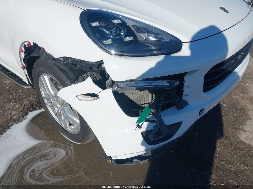 2018 Porsche Cayenne S VIN: WP1AB2A29JLA60397 Lot: 43973480