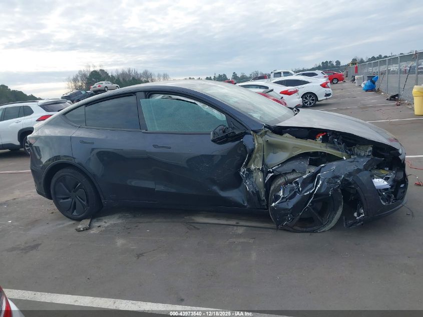 2026 Tesla Model Y Long Range Launch Series/Premium All-Wheel Drive VIN: 7SAYGDEE6TA410981 Lot: 43973540