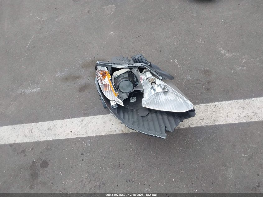 2026 Tesla Model Y Long Range Launch Series/Premium All-Wheel Drive VIN: 7SAYGDEE6TA410981 Lot: 43973540