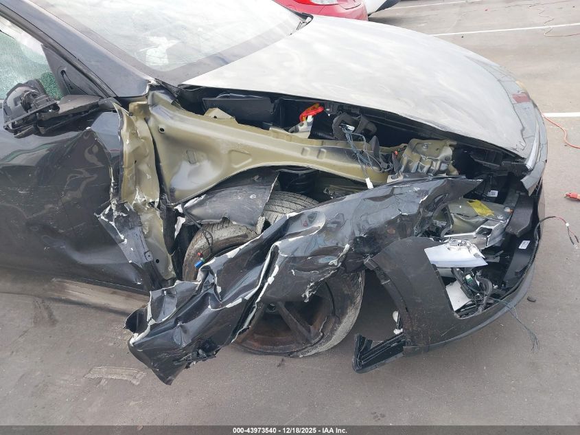 2026 Tesla Model Y Long Range Launch Series/Premium All-Wheel Drive VIN: 7SAYGDEE6TA410981 Lot: 43973540