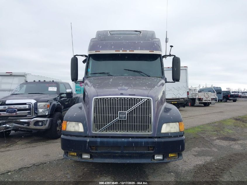 2000 Volvo Vn VIN: 4V4ND3TJ8YN239167 Lot: 43973549