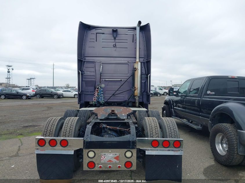 2000 Volvo Vn VIN: 4V4ND3TJ8YN239167 Lot: 43973549