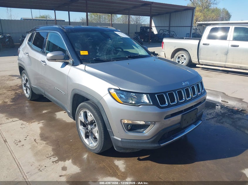 3C4NJCCB2JT318837 2018 Jeep Compass Limited Fwd auction photo 1