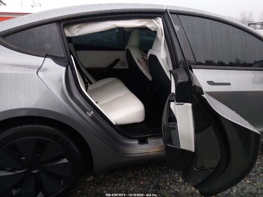 2025 Tesla Model 3 Long Range Rear-Wheel Drive/Standard Rear-Wheel Drive VIN: 5YJ3E1EA8SF950715 Lot: 43973574