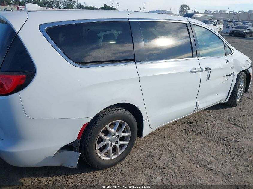 2017 Chrysler Pacifica Touring VIN: 2C4RC1DG1HR588424 Lot: 43973573