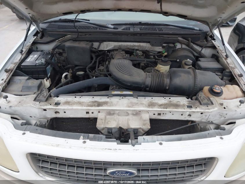 1998 Ford Expedition Eddie Bauer/Xlt VIN: 1FMRU17L7WLB05915 Lot: 43973578