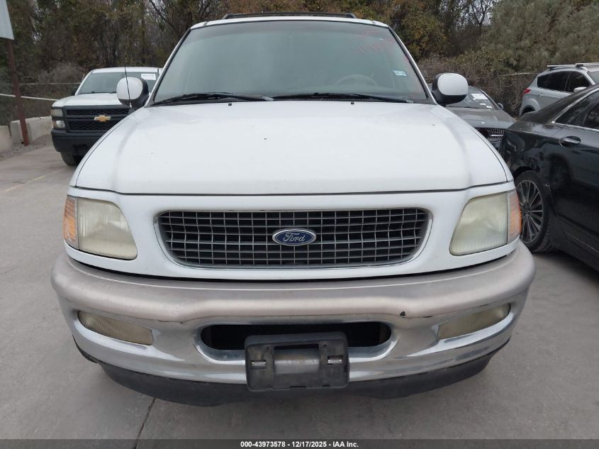 1998 Ford Expedition Eddie Bauer/Xlt VIN: 1FMRU17L7WLB05915 Lot: 43973578