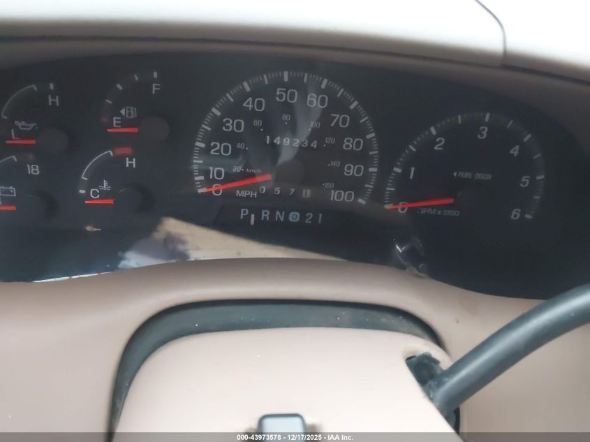 1998 Ford Expedition Eddie Bauer/Xlt VIN: 1FMRU17L7WLB05915 Lot: 43973578