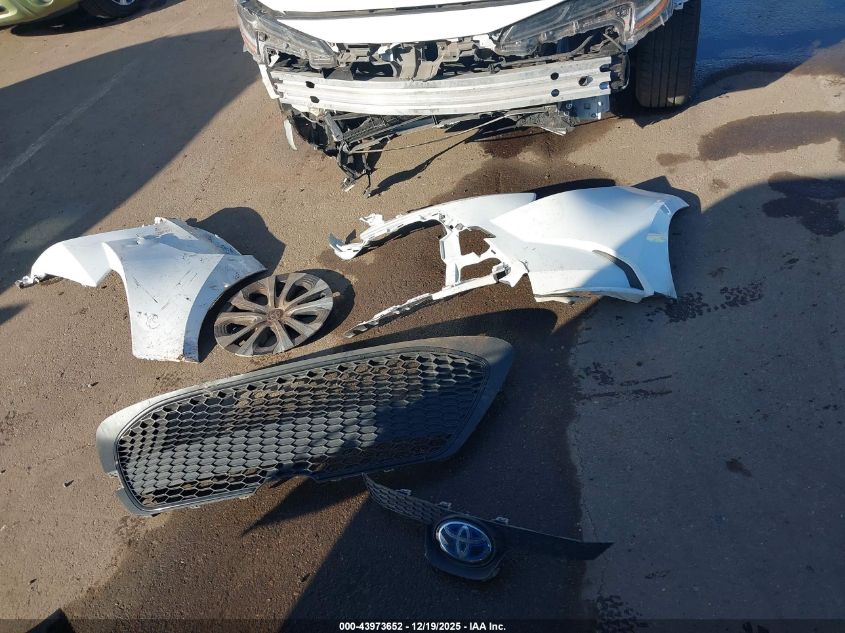 2022 Toyota Corolla Hybrid Le VIN: JTDEAMDE4N3001173 Lot: 43973652