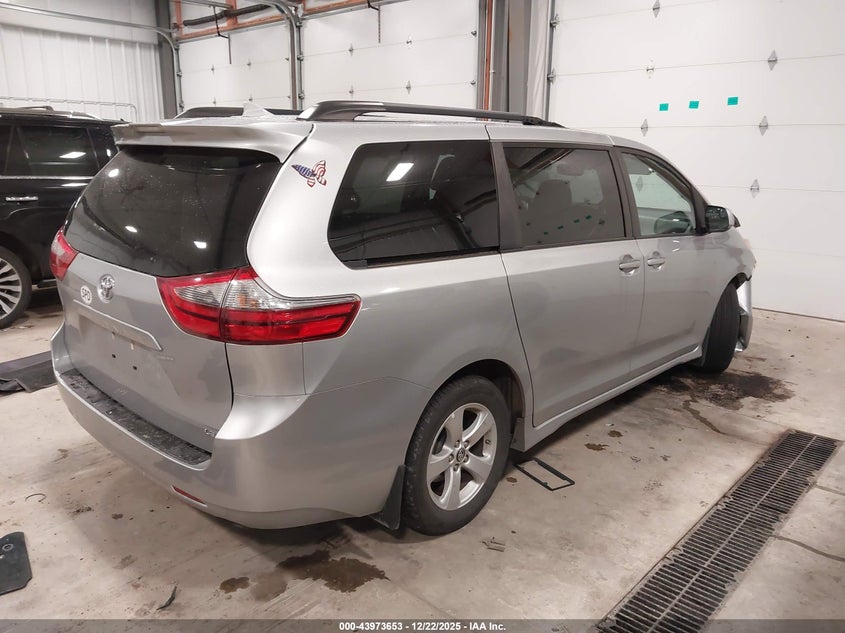 2020 Toyota Sienna Le 8-Passenger