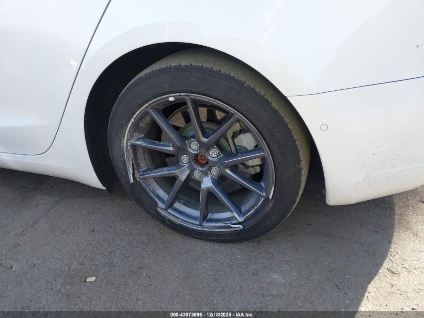 2022 Tesla Model 3 Rear-Wheel Drive VIN: 5YJ3E1EA0NF323415 Lot: 43973696