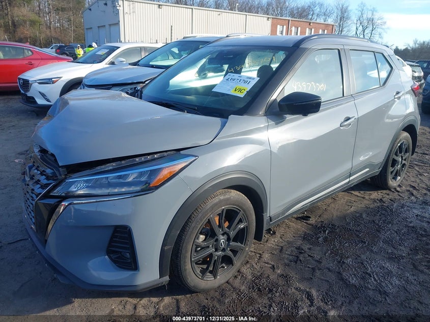 2022 Nissan Kicks Sr Xtronic Cvt