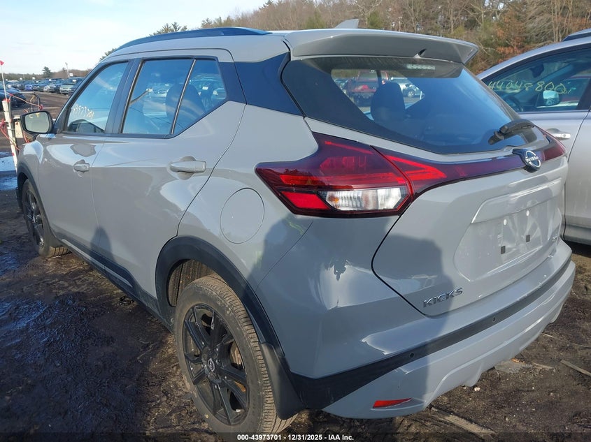 2022 Nissan Kicks Sr Xtronic Cvt