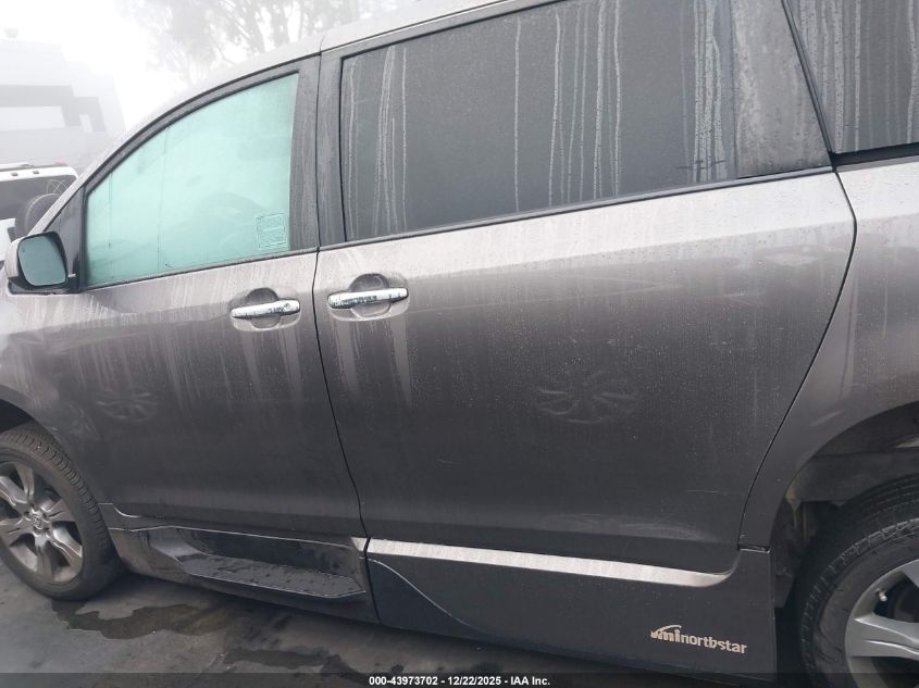 2013 Toyota Sienna Se 8 Passenger VIN: 5TDXK3DC1DS333051 Lot: 43973702