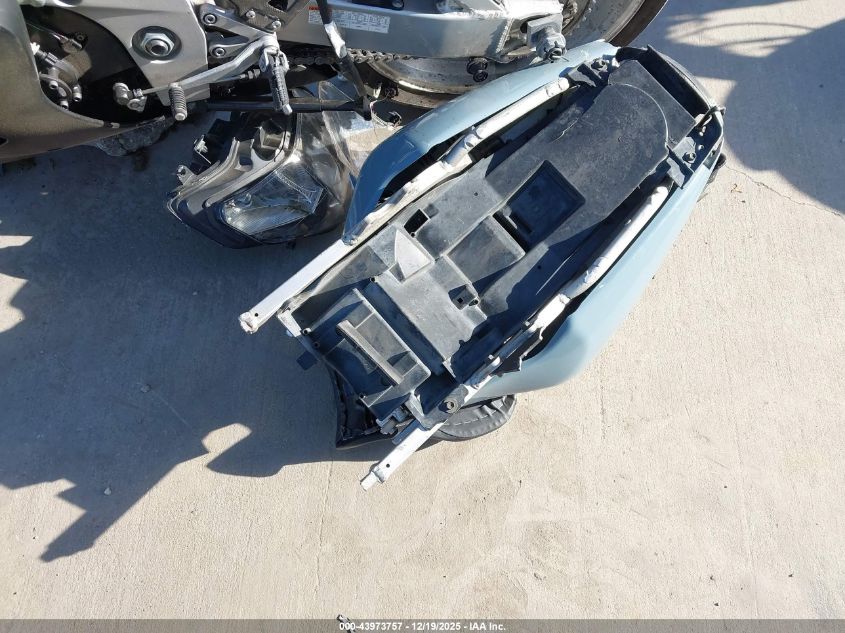 2000 Suzuki Gsx-R750 VIN: JS1GR7HA6Y2104271 Lot: 43973757