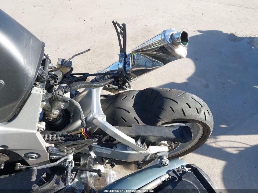 2000 Suzuki Gsx-R750 VIN: JS1GR7HA6Y2104271 Lot: 43973757