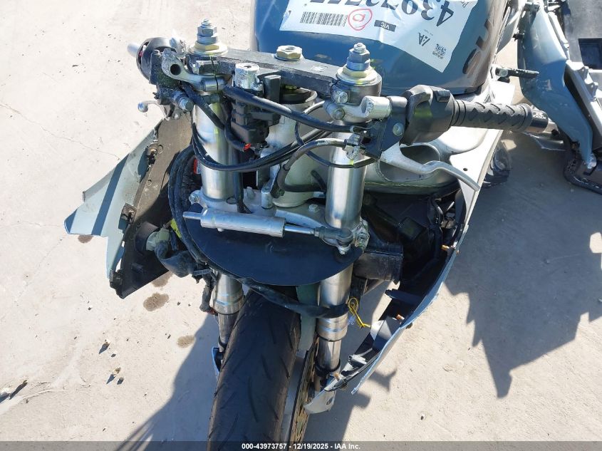 2000 Suzuki Gsx-R750 VIN: JS1GR7HA6Y2104271 Lot: 43973757