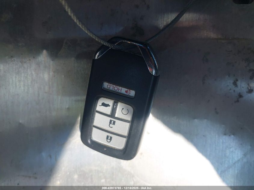 2017 Honda Cr-V Touring VIN: 2HKRW1H98HH516796 Lot: 43973785