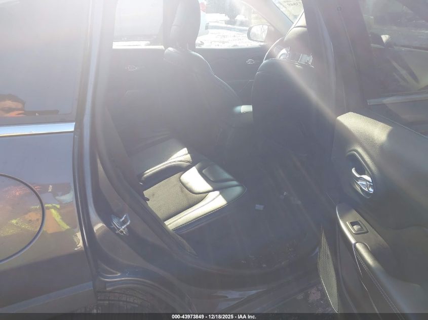 2019 Jeep Cherokee Latitude Plus 4X4 VIN: 1C4PJMLX0KD471802 Lot: 43973849