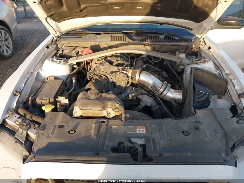 2014 Ford Mustang V6 VIN: 1ZVBP8EM8E5213381 Lot: 43973869