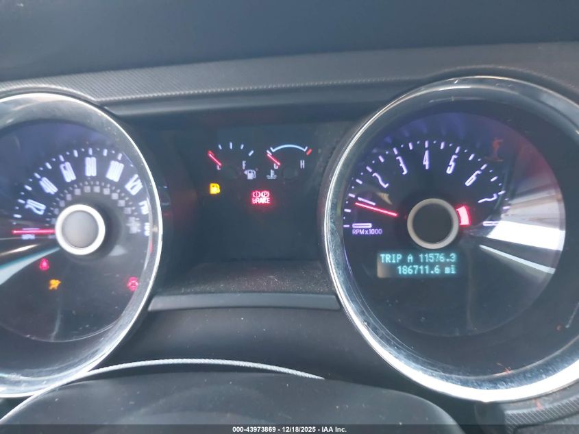 2014 Ford Mustang V6 VIN: 1ZVBP8EM8E5213381 Lot: 43973869