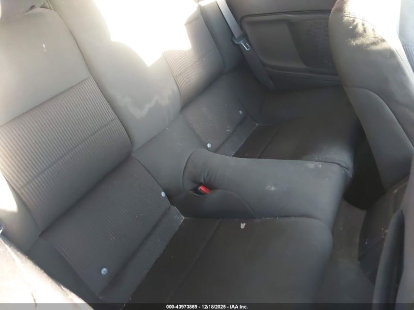 2014 Ford Mustang V6 VIN: 1ZVBP8EM8E5213381 Lot: 43973869