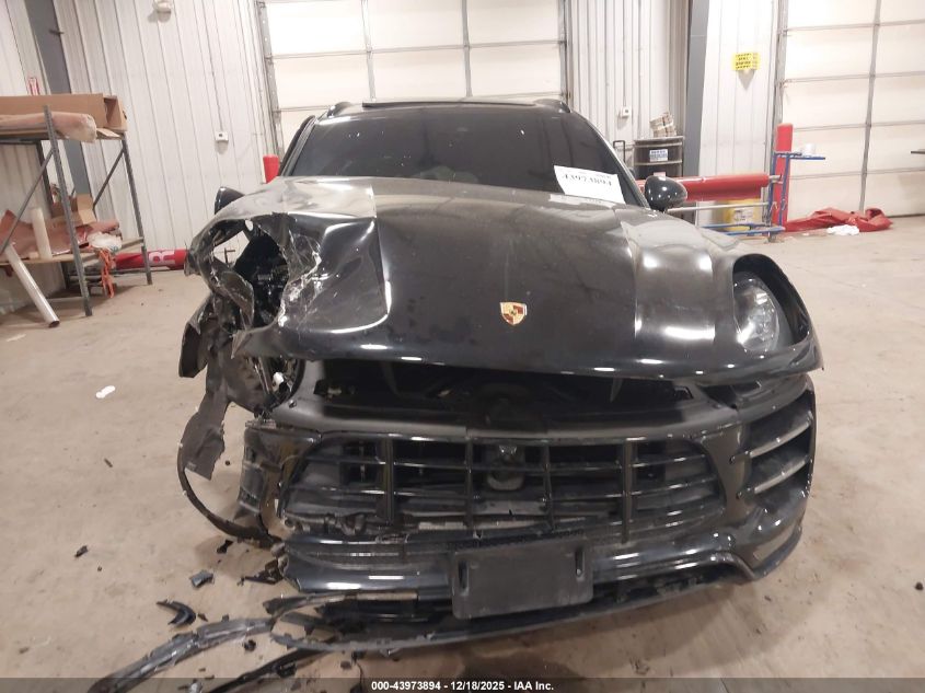 2018 Porsche Macan Turbo W/Performance Package VIN: WP1AF2A58JLB70887 Lot: 43973894