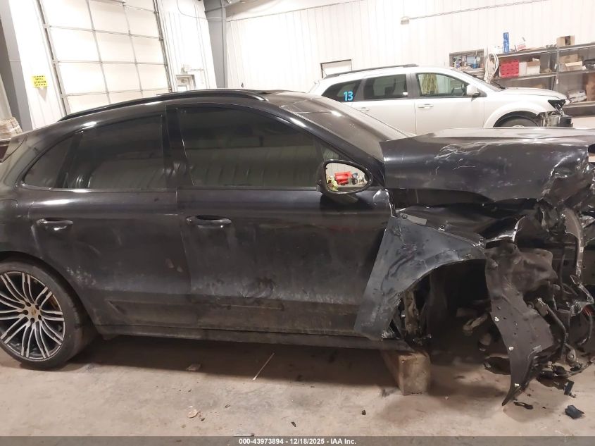 2018 Porsche Macan Turbo W/Performance Package VIN: WP1AF2A58JLB70887 Lot: 43973894