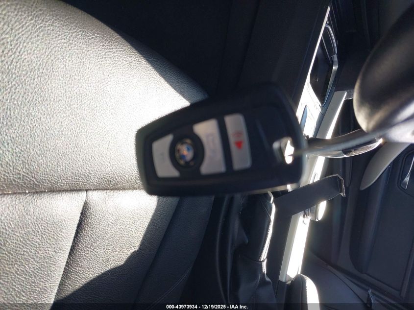 2018 BMW 320I xDrive VIN: WBA8A3C5XJA499861 Lot: 43973934