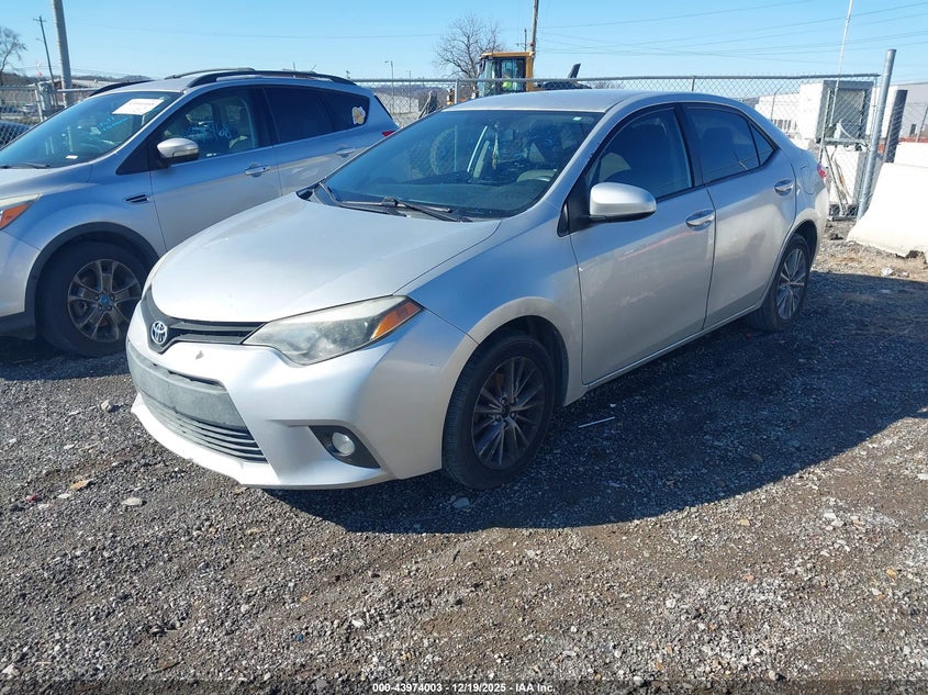 2T1BURHE7FC365940 2015 TOYOTA COROLLA photo no. 2