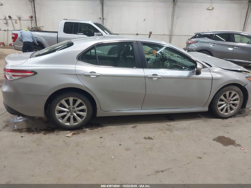 2018 Toyota Camry Le VIN: 4T1B11HK7JU614373 Lot: 43974004