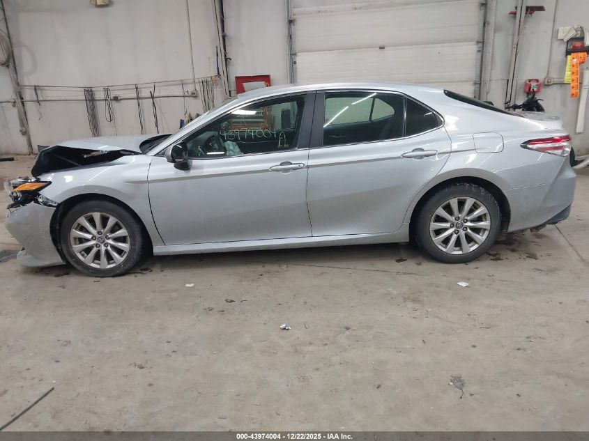 2018 Toyota Camry Le VIN: 4T1B11HK7JU614373 Lot: 43974004