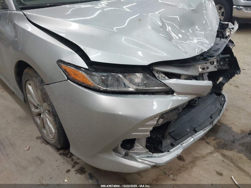 2018 Toyota Camry Le VIN: 4T1B11HK7JU614373 Lot: 43974004