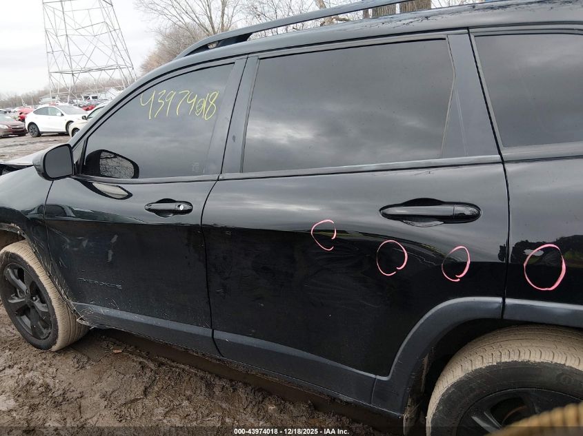 2018 Jeep Cherokee Latitude Fwd VIN: 1C4PJLCB2JD556492 Lot: 43974018