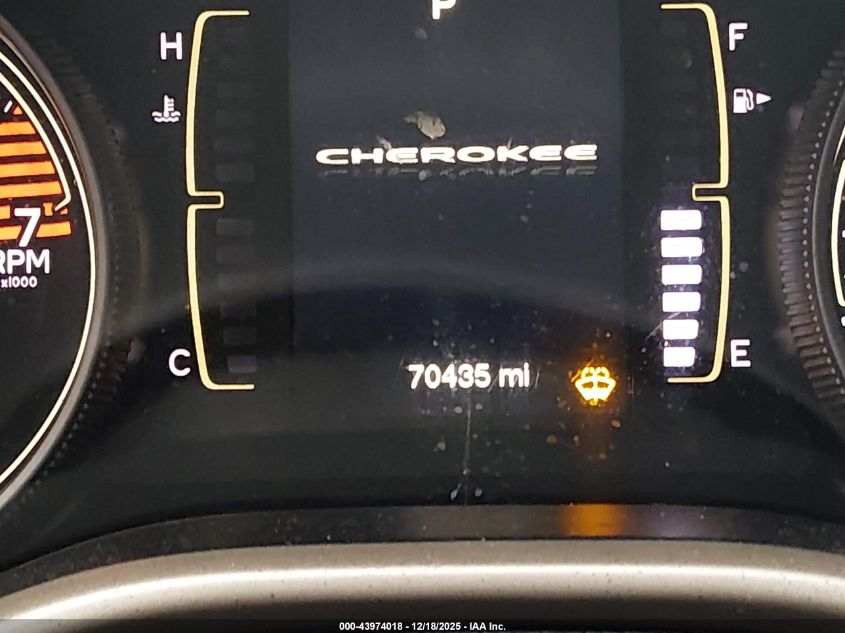 2018 Jeep Cherokee Latitude Fwd VIN: 1C4PJLCB2JD556492 Lot: 43974018