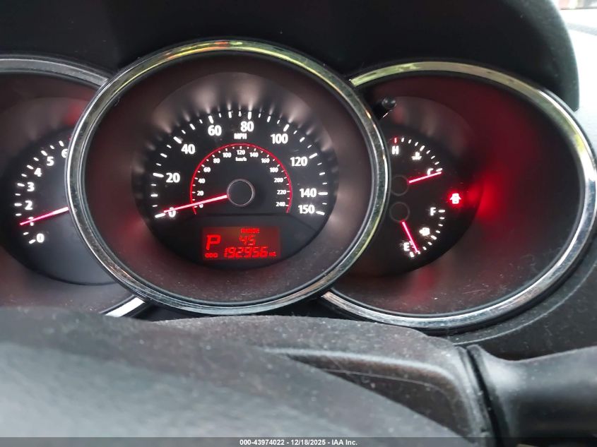 2011 Kia Sorento Lx VIN: 5XYKTCA19BG072868 Lot: 43974022