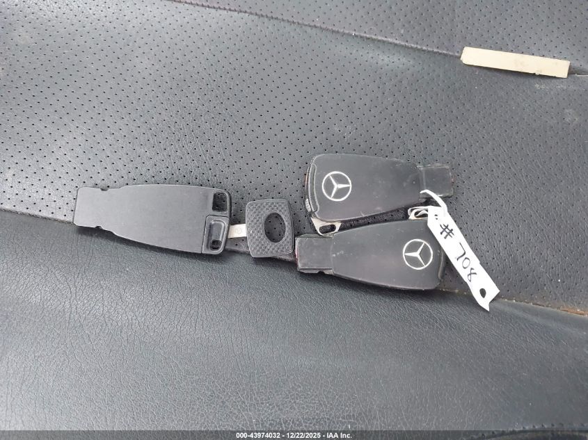 2000 Mercedes-Benz Clk 320 VIN: WDBLJ65G3YF138187 Lot: 43974032