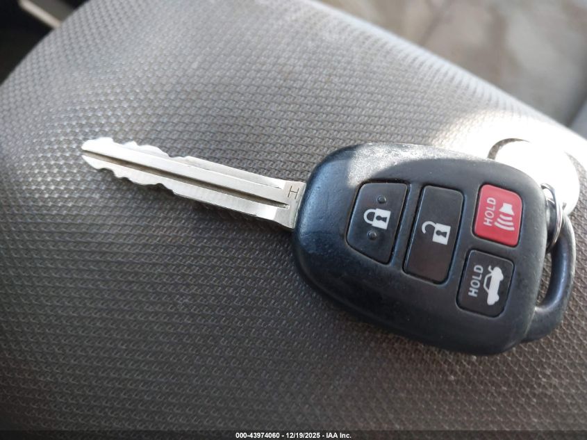 2016 Toyota Corolla Le VIN: 2T1BURHE7GC547073 Lot: 43974060