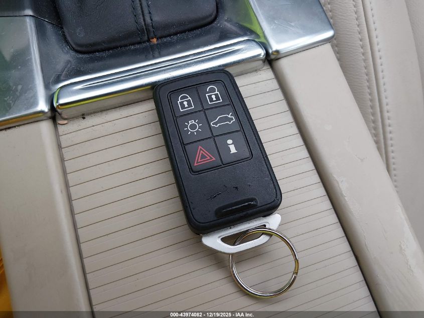 2013 Volvo S60 T5 VIN: YV1612FH6D2205181 Lot: 43974082