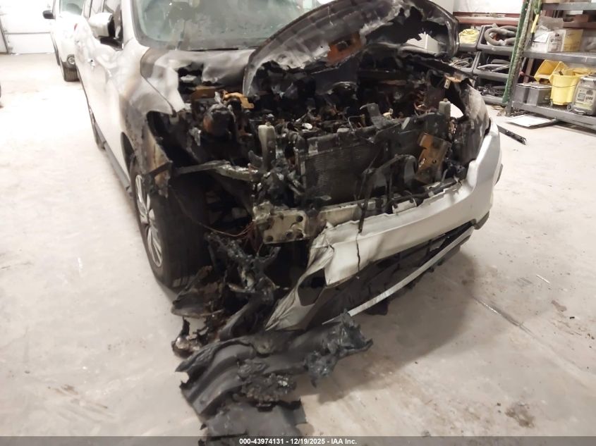 2017 Nissan Pathfinder Sv VIN: 5N1DR2MN6HC665483 Lot: 43974131