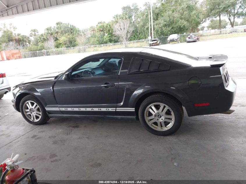 2007 Ford Mustang V6 Deluxe/V6 Premium VIN: 1ZVHT80NX75320585 Lot: 43974204
