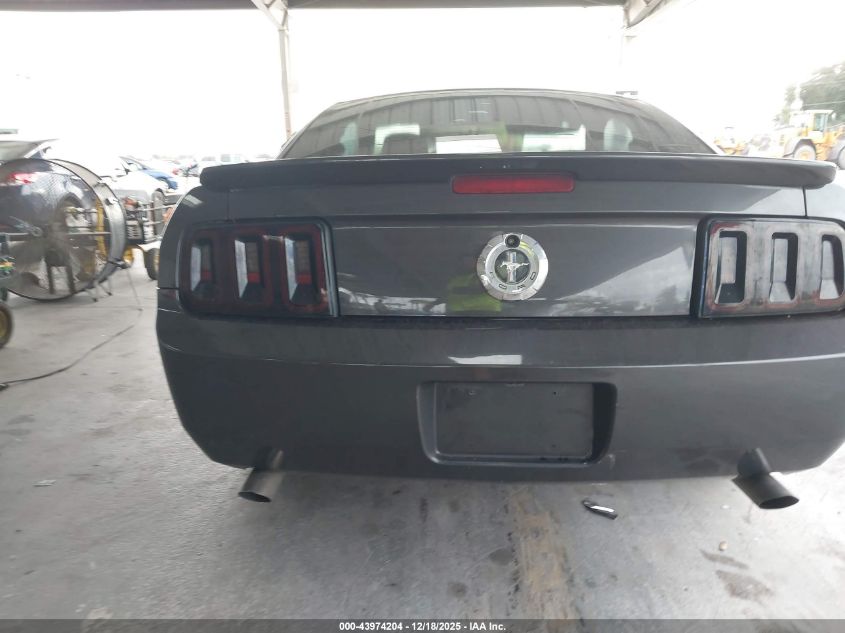 2007 Ford Mustang V6 Deluxe/V6 Premium VIN: 1ZVHT80NX75320585 Lot: 43974204