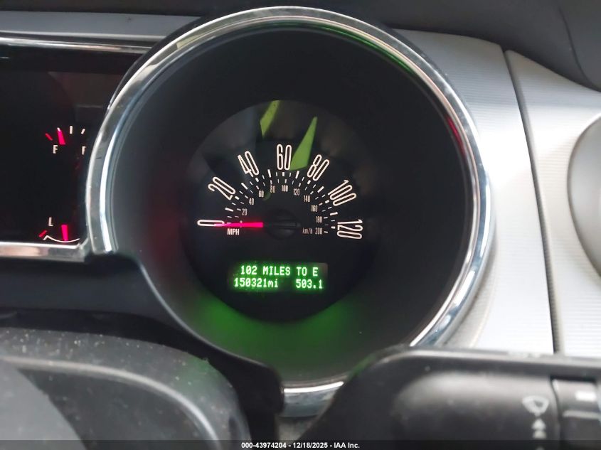 2007 Ford Mustang V6 Deluxe/V6 Premium VIN: 1ZVHT80NX75320585 Lot: 43974204