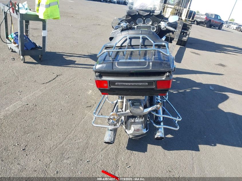 2008 Harley-Davidson Flhtcui VIN: 1HD1FC4178Y619942 Lot: 43974227